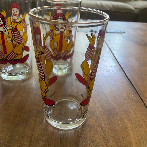 3 Vintage Collector Ronald McD’s Drinking Glasses - Picture 4 of 6